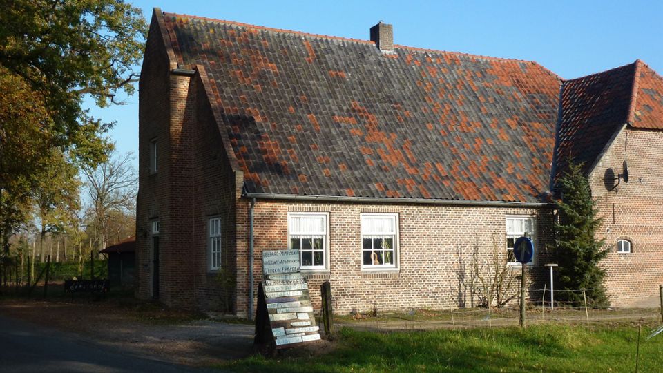 Long-gabled farmhouse Croylaan Aarle Rixtel