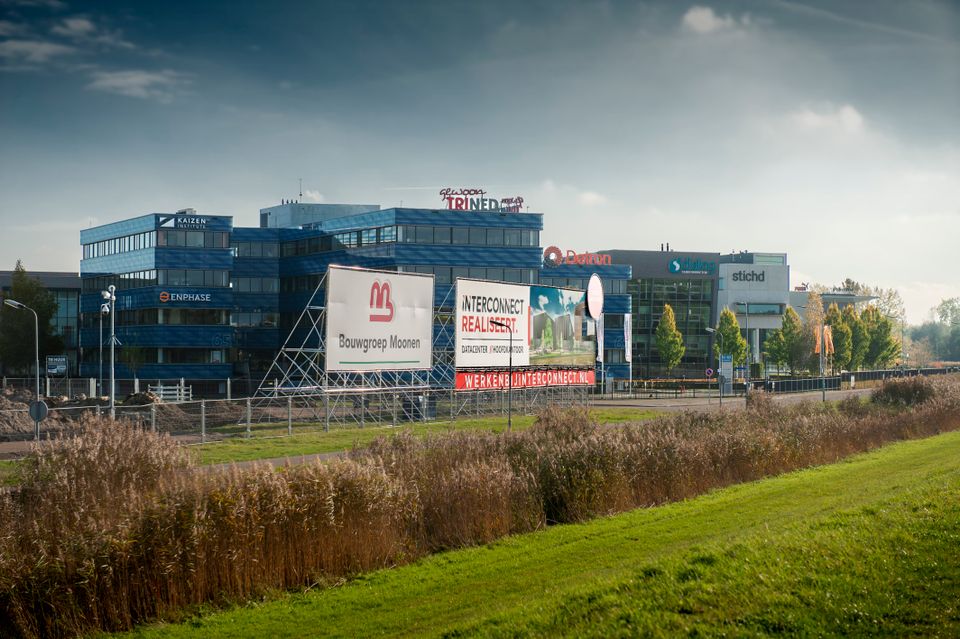Foto van kantoorgebouwen op bedrijventerrein De Brand.