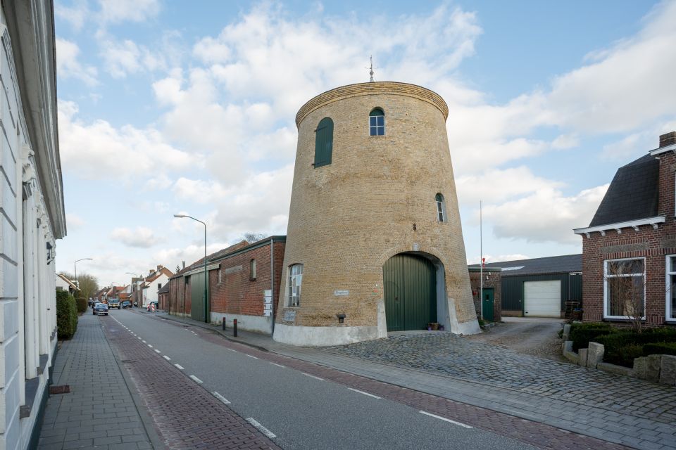 Foto van de molen Persephone in Standdaarbuiten.