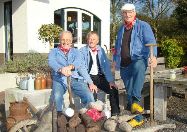 Demonstration of peat cutting in Deurne