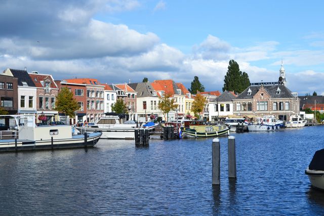 Haven in Leiden.
