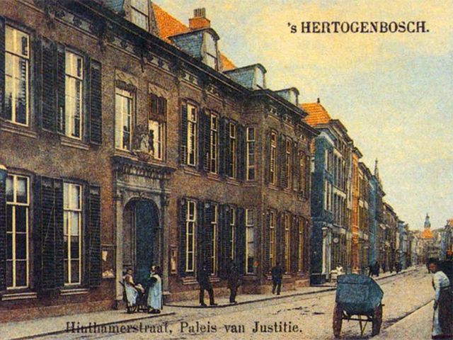Het Paleis van Justitie aan de Hinthamerstraat