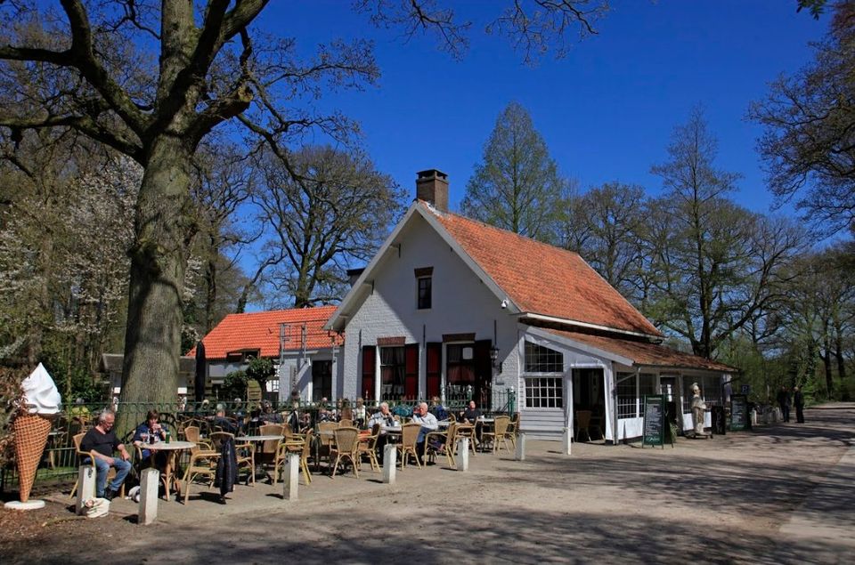 Herberg 't Pannehuske is gelegen in de bossen van landgoed Wallsteijn