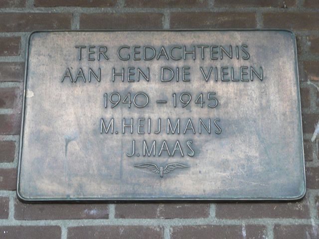 Ter gedachtenis aan hen die vielen 1940-1945  M. Heijmans J. Maas