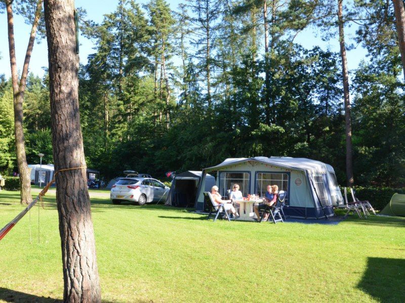 Campingveld Camping Samoza