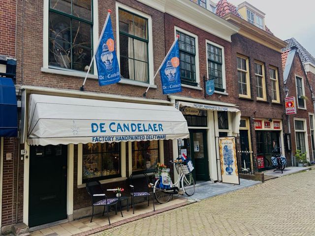 Vooraanzicht van de Candelaer in Delft