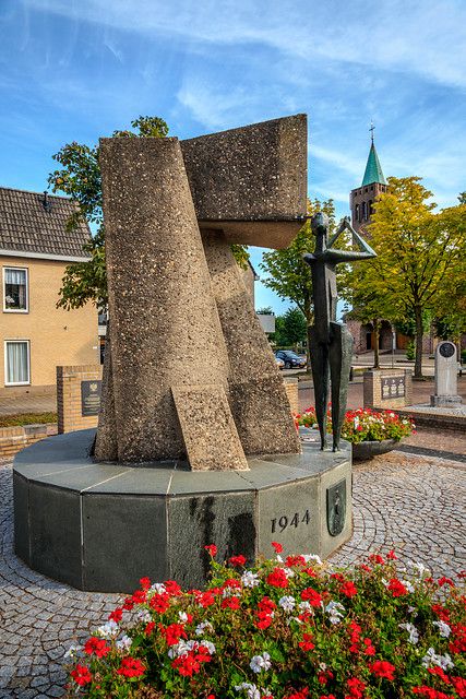 Het monument in Driel op Plac Polski (Polenplein)