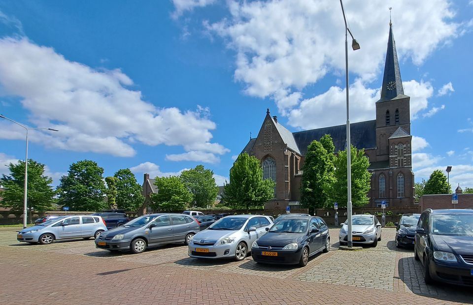Parken in Deurne Kerkplein