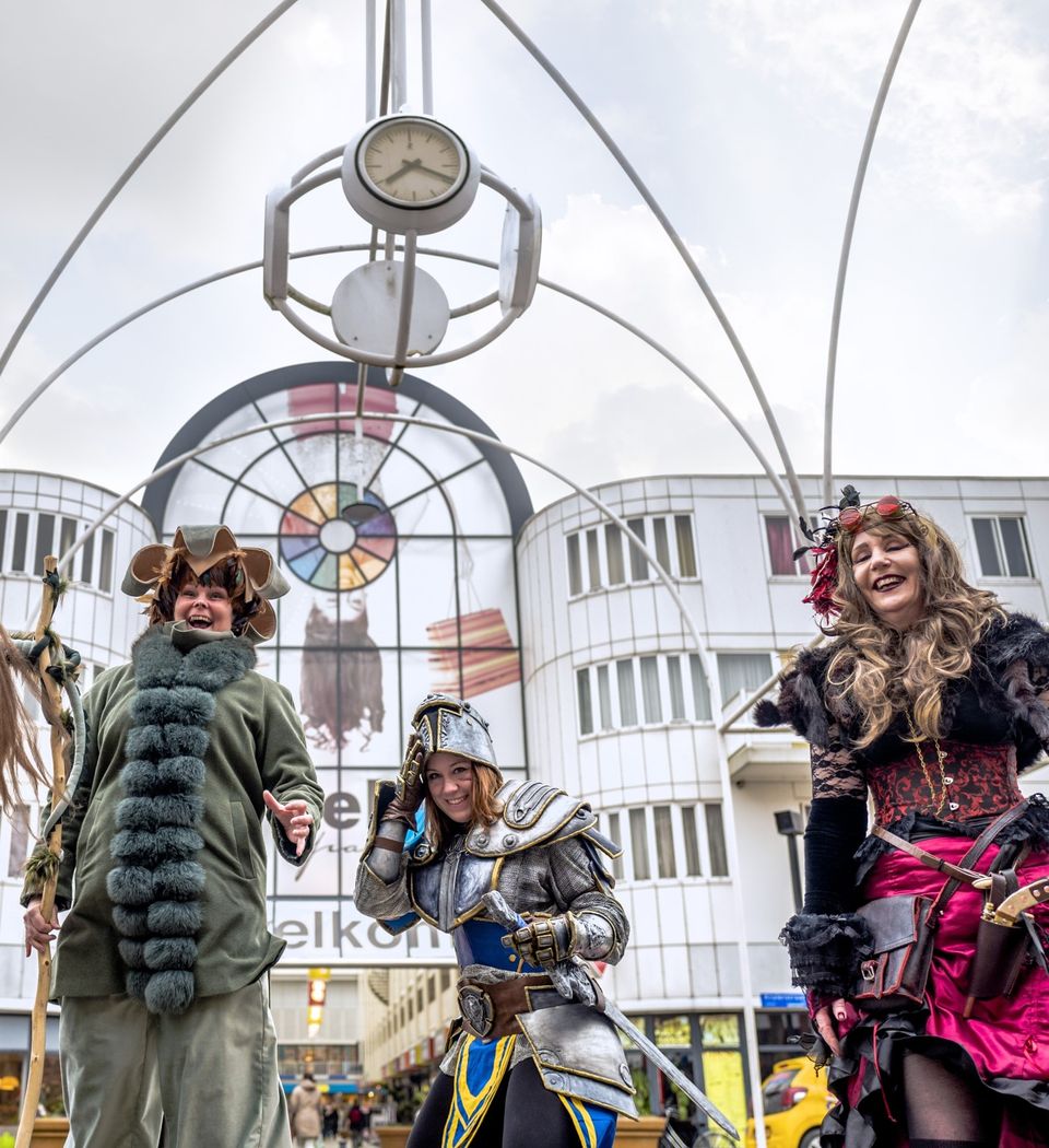 Fantasy parade in Almere Centrum tijdens het uitfestival