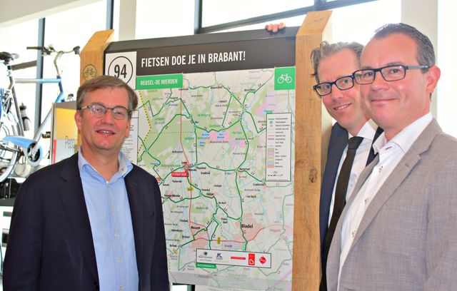 Opening bij fietspaneel van het fietsnetwerk regio Hart van Brabant