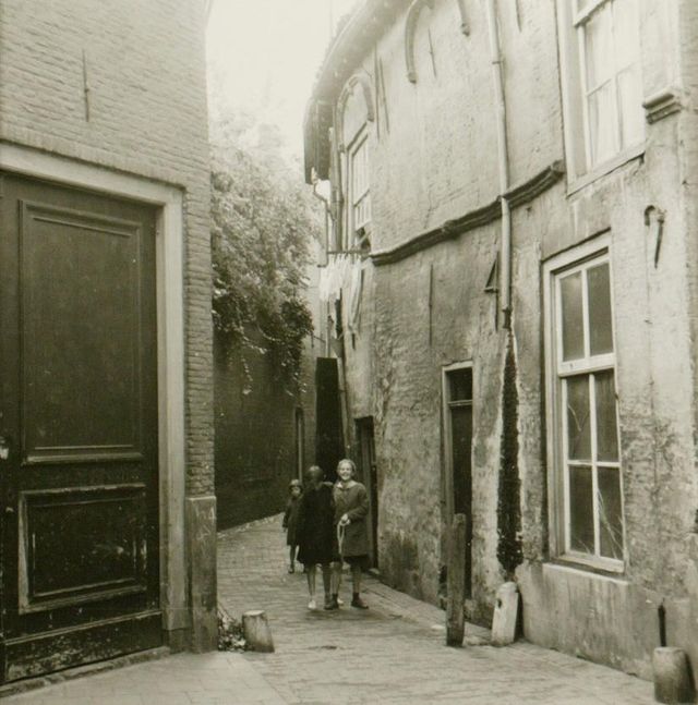 Gedeelte van het Begijnstraatje rond 1950