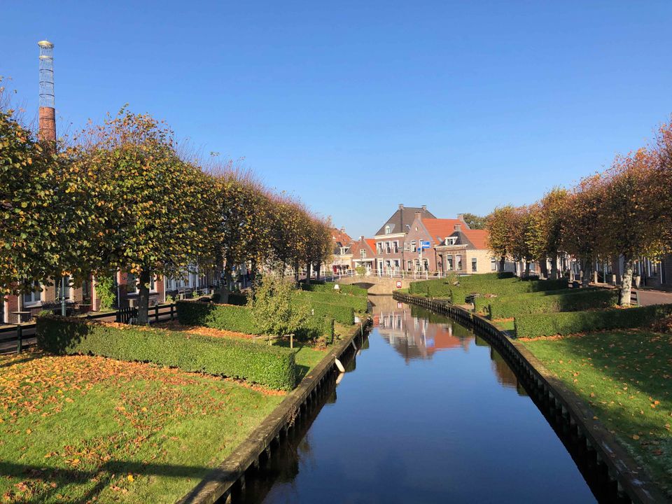 Friese stad IJlst overtuinen Friesland