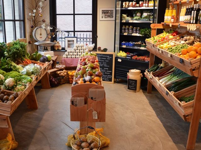 Artisan shop with regional and seasonal products
