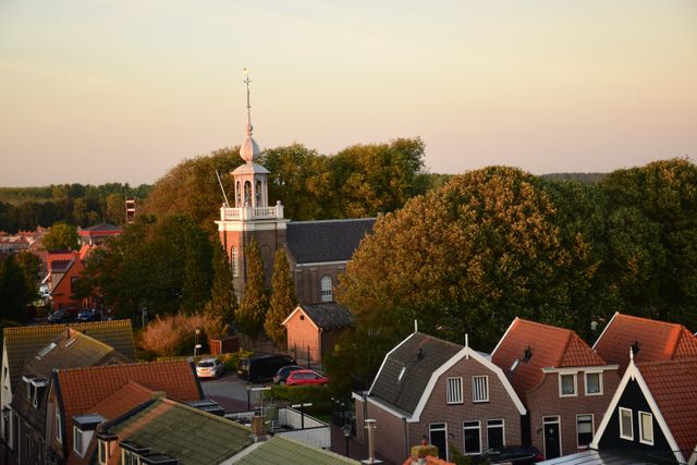 Woningen in het dorp Urk, Flevoland