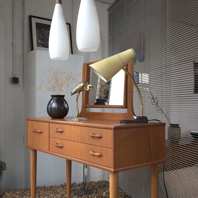 Vintage meubels en lampen ter inspiratie bij Retro Studio in Purmerend.
