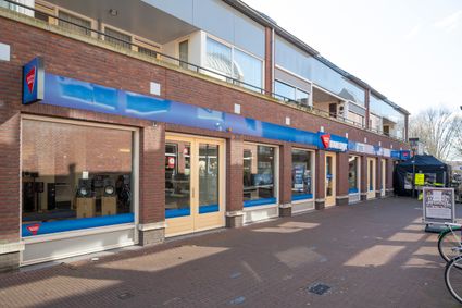 Dit is een foto van Elektro World Van Dijk in de Dorpsstraat in Zoetermeer.