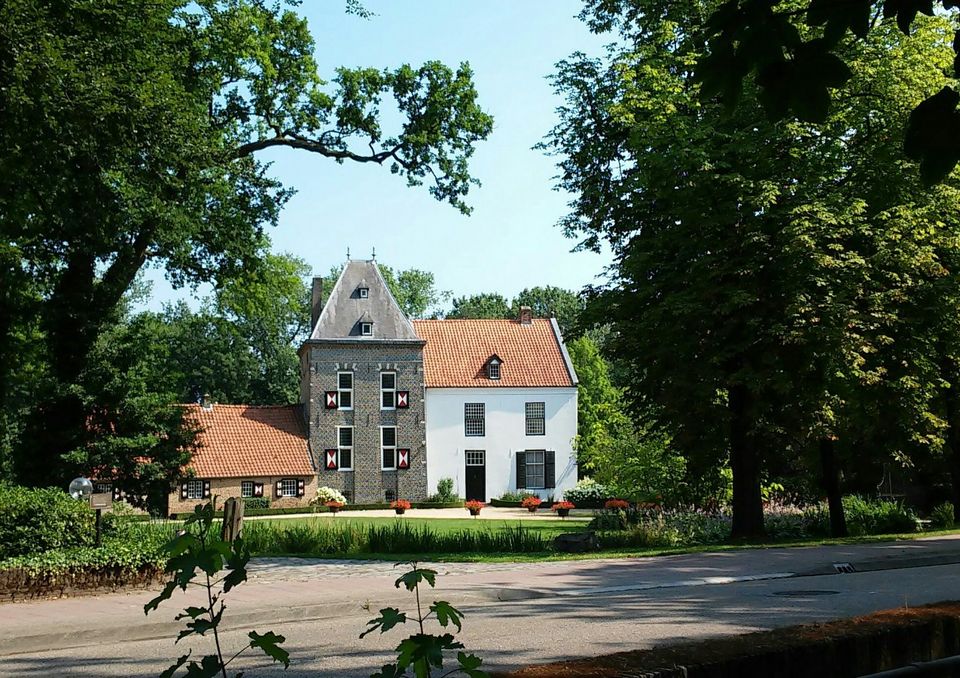 Haageind castle grounds Deurne