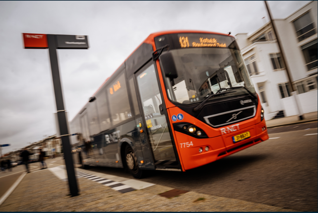 Rode Arriva 431 bus in Katwijk