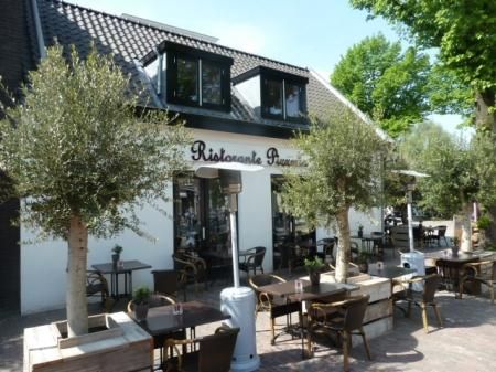 Dit is een foto van restaurant Bella Torino in de Dorpsstraat in Zoetermeer.