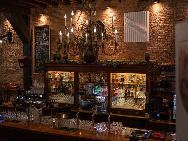 De bar bij de Waag in Delft