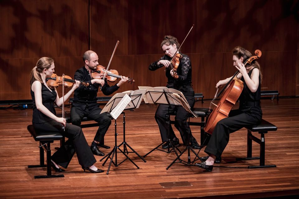 Skazka Kwartet: Lena ter Schegget, viool; Dmitry Ivanov, viool; Lisa Eggen, altviool; Emma Besselaar, cello.