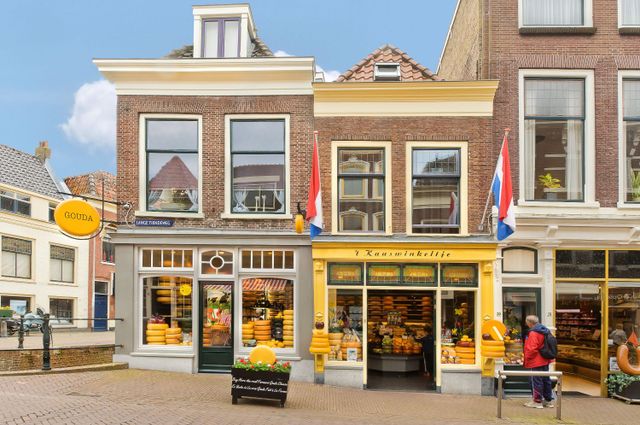 Een foto van het kaaswinkeltje in Gouda op de website van Zoetermeer is de plek, ontdek de regio.