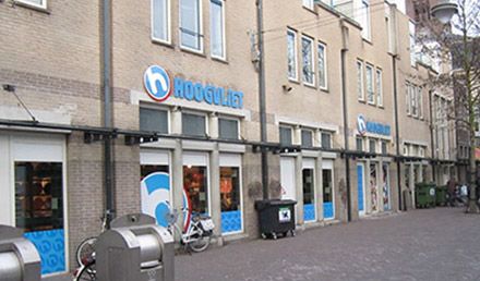 Voorgevel Hoogvliet supermarkt