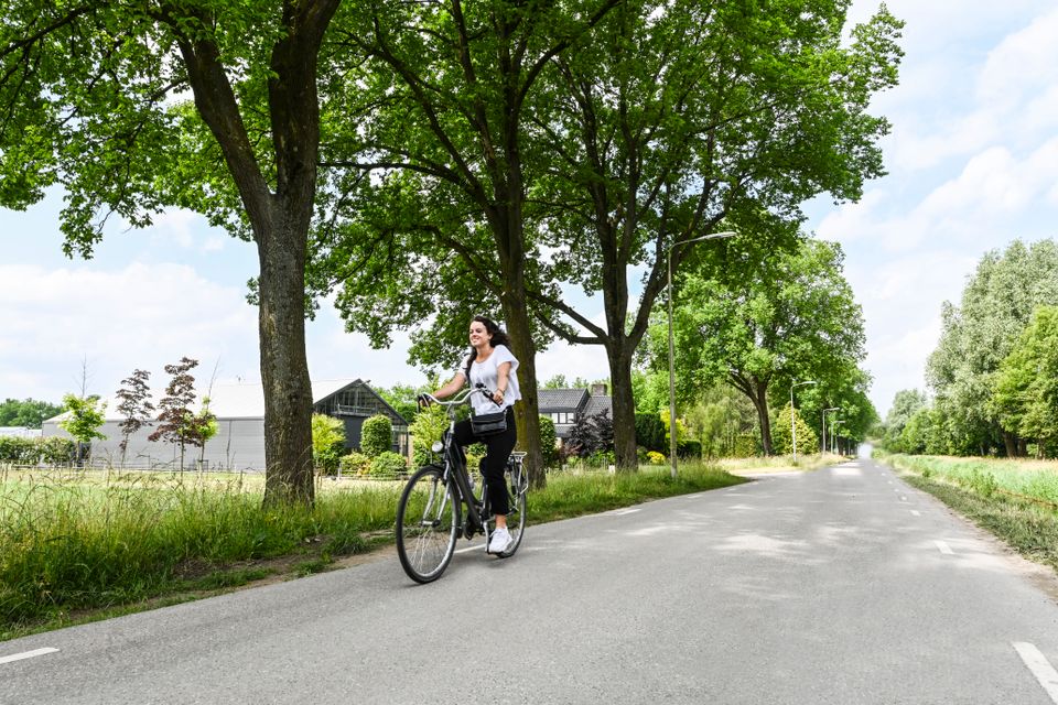 fietser in de polder van Amstelveen