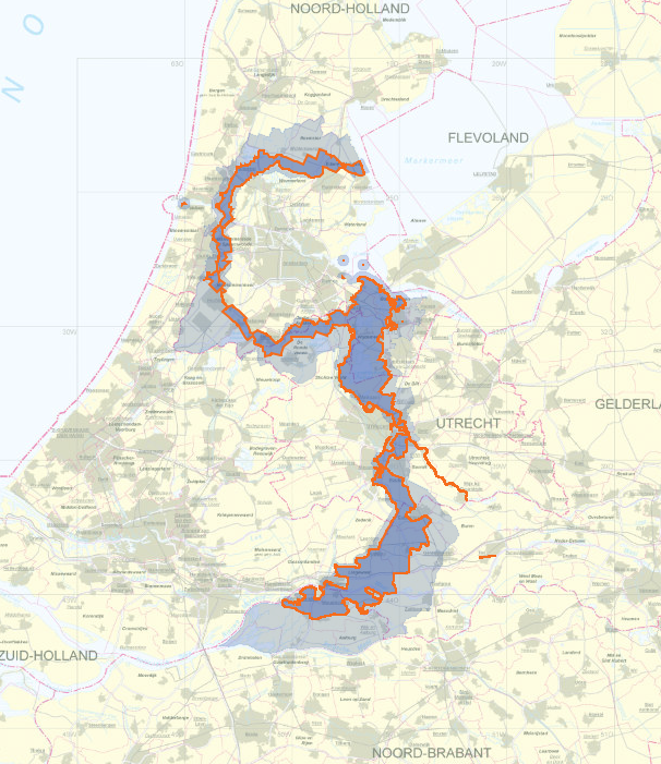Een kaart van Nederland waarop in het blauw en oranje de grenzen en attentiezone van het UNESCO werelderfgoed Hollandse Waterlinies is aangegeven.
