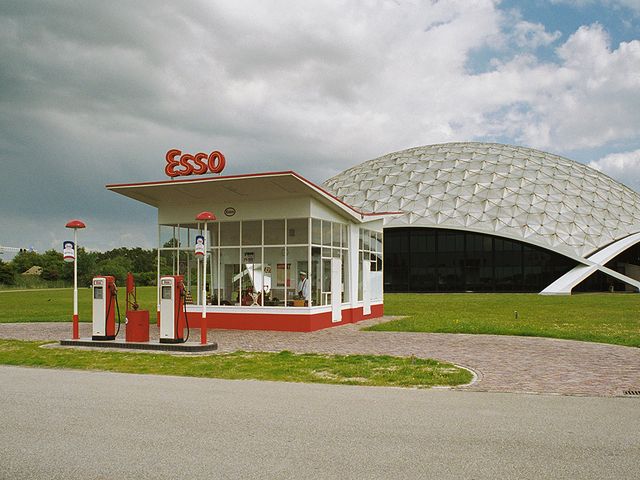 Esso-station van architect Dudok 