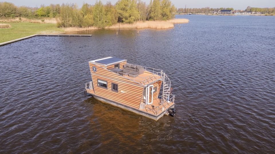 Tiny Houseboat op Heegermeer