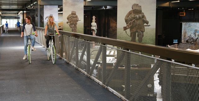 Fietsbrug Oorlogsmuseum Overloon