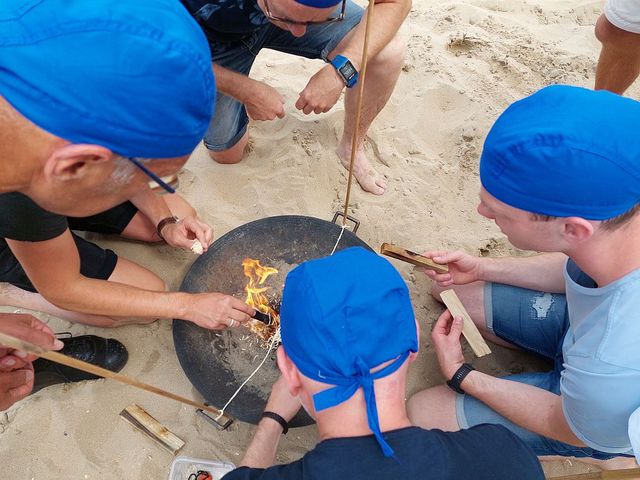 Expeditie Robinson beach -  bedrijfsuitje, teambuilding, incentive, vergaderbreak op het strand van Noordwijk.