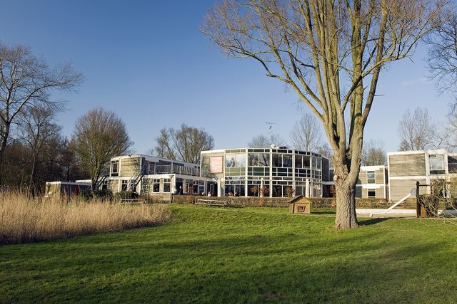 Hostel Stayokay Dordrecht gelegen in de Hollandse Biesbosch