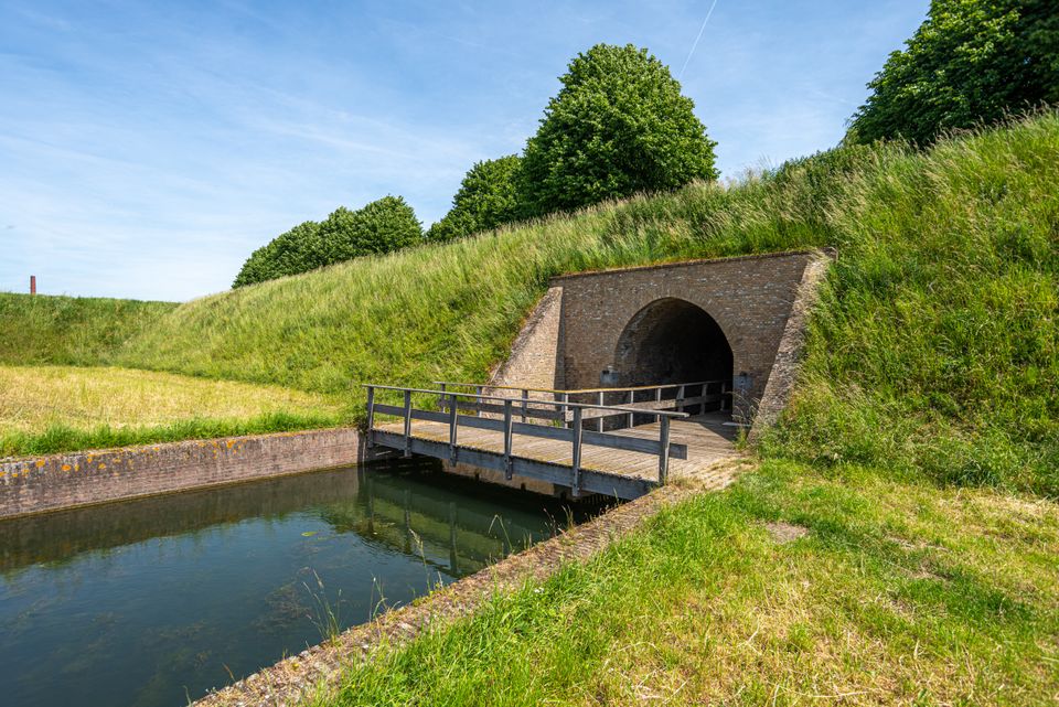 Bromsluis in Heusden Vesting - tunnel, verdedigingswerk