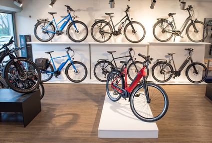 Verschillende fietsen in de winkel van Banierhuis Nieuwegein