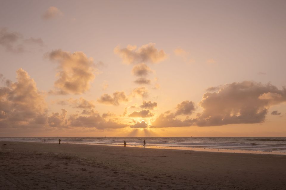 Zonsondergang op het strand van Vlieland