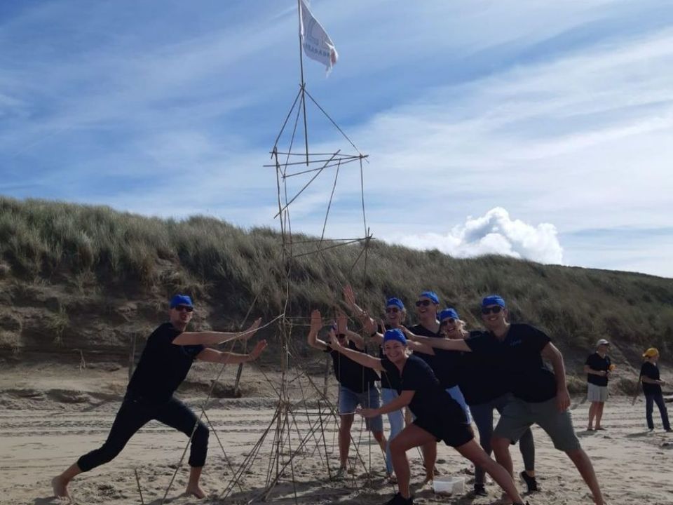 Teambuilding Expeditie Robinson strand Noordwijk