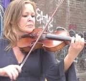 De violist Suzanne Groot