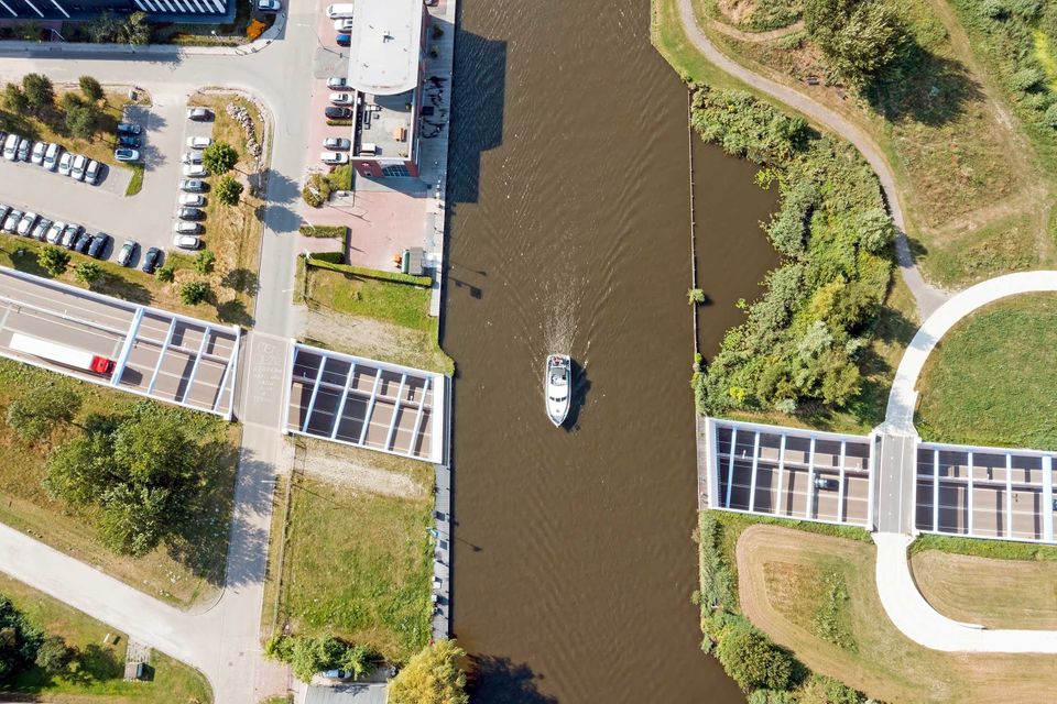 Houkesloot aquaduct Sneek Friesland