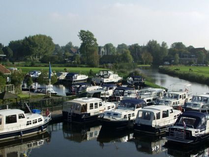 yachtcharter nl friesland