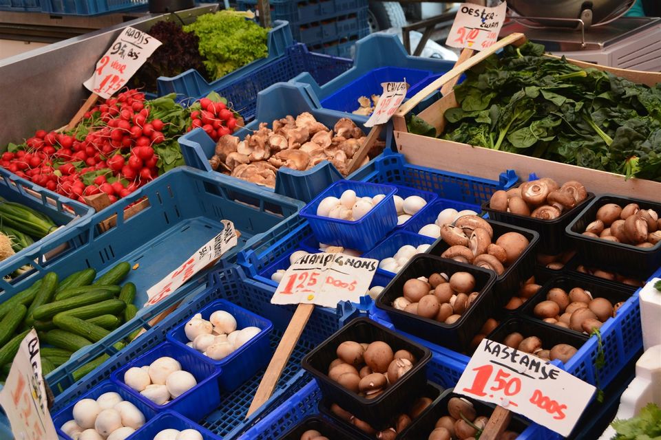 Marktkraam met groente
