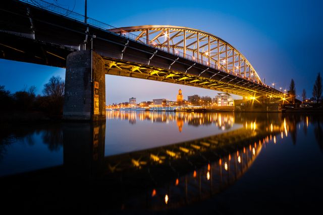 Arnhem, brug, nacht