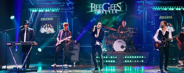 Bee Gees Forever die een sfeervolle show geven.