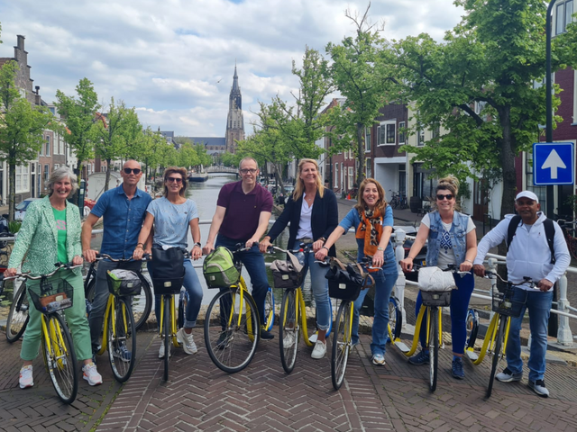 Een tour van gidsenorganisatie Do Delft