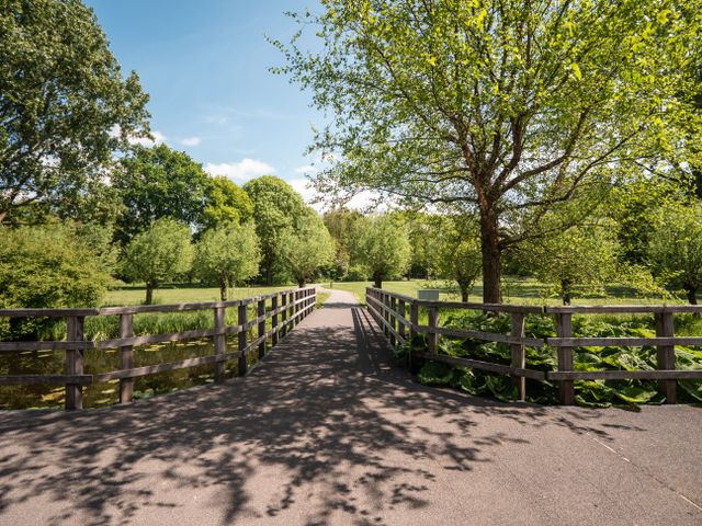a bridge in park de houtkamp in Leiderdorp