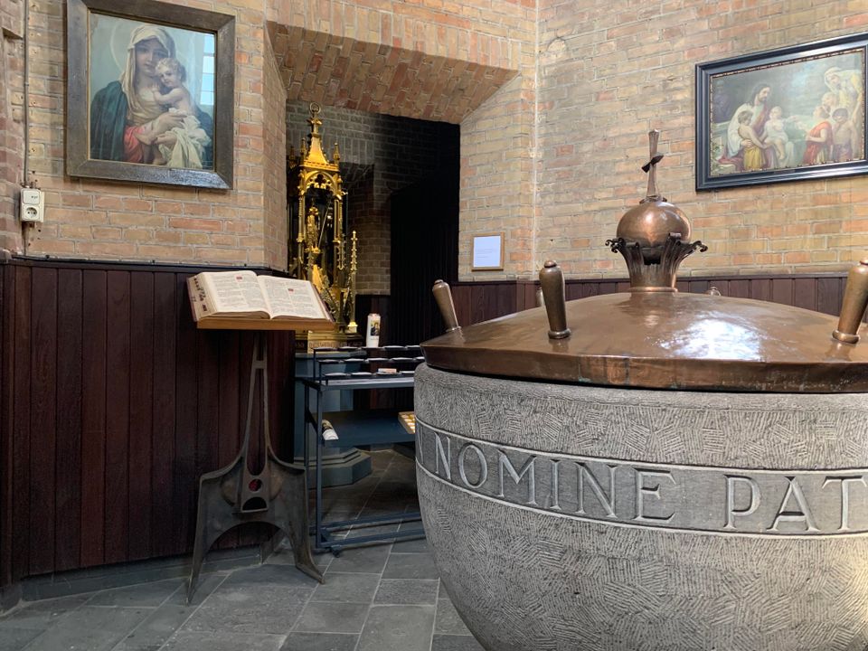 Sint Jan de Doper, Waalwijk: Oude doopvont