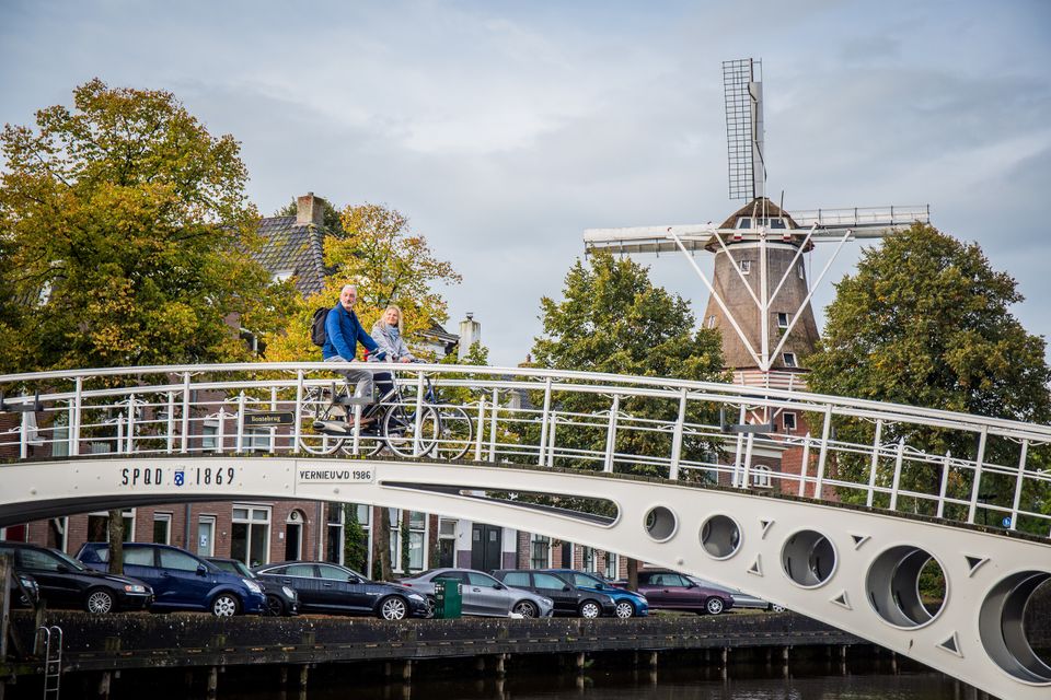 Elfsteden fietstocht Dokkum brug molen