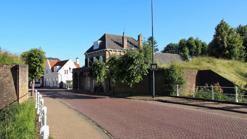 Wachthuis aan de Landpoort Willemstad