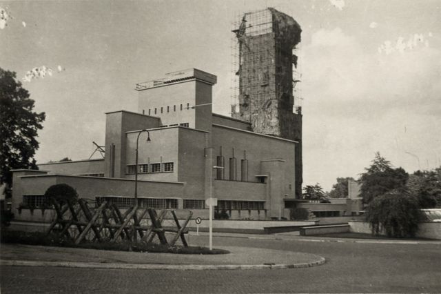 Raadhuistoren ingepakt tijdens de bezettingstijd